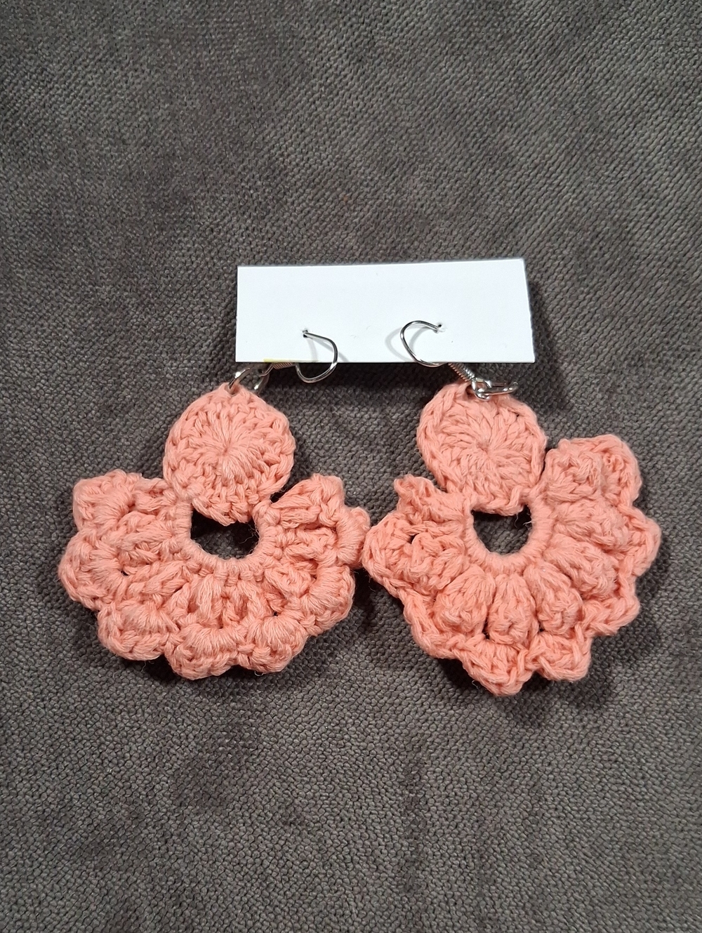 Hand Crafted Peach Starched Crochet Dangle Floral Earrings 45mm x 65mm NWOT